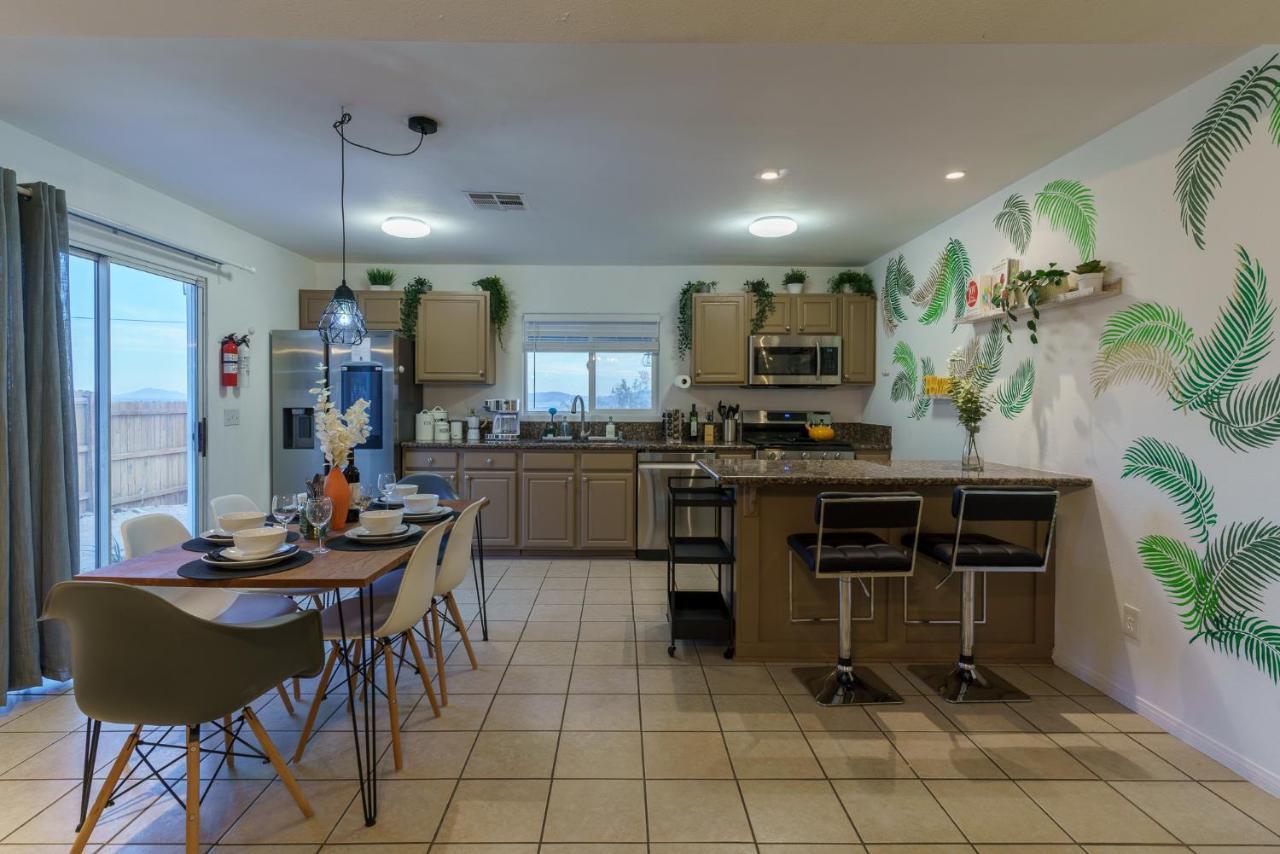 Desert Twilight 29 - Hot Tub & Ev Charger Twentynine Palms Exterior photo