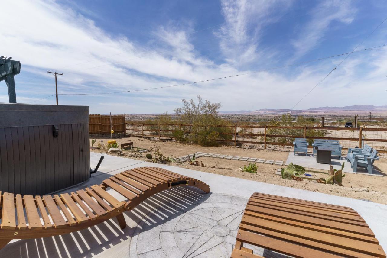 Desert Twilight 29 - Hot Tub & Ev Charger Twentynine Palms Exterior photo